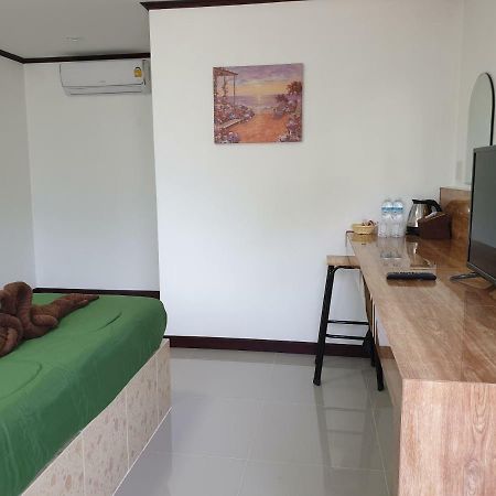 Rung Inn Homestay Ранонг Екстериор снимка