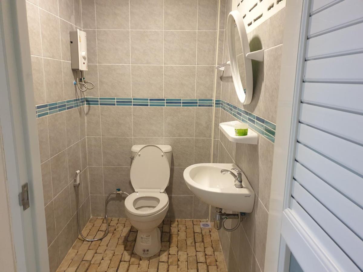 Rung Inn Homestay Ранонг Екстериор снимка
