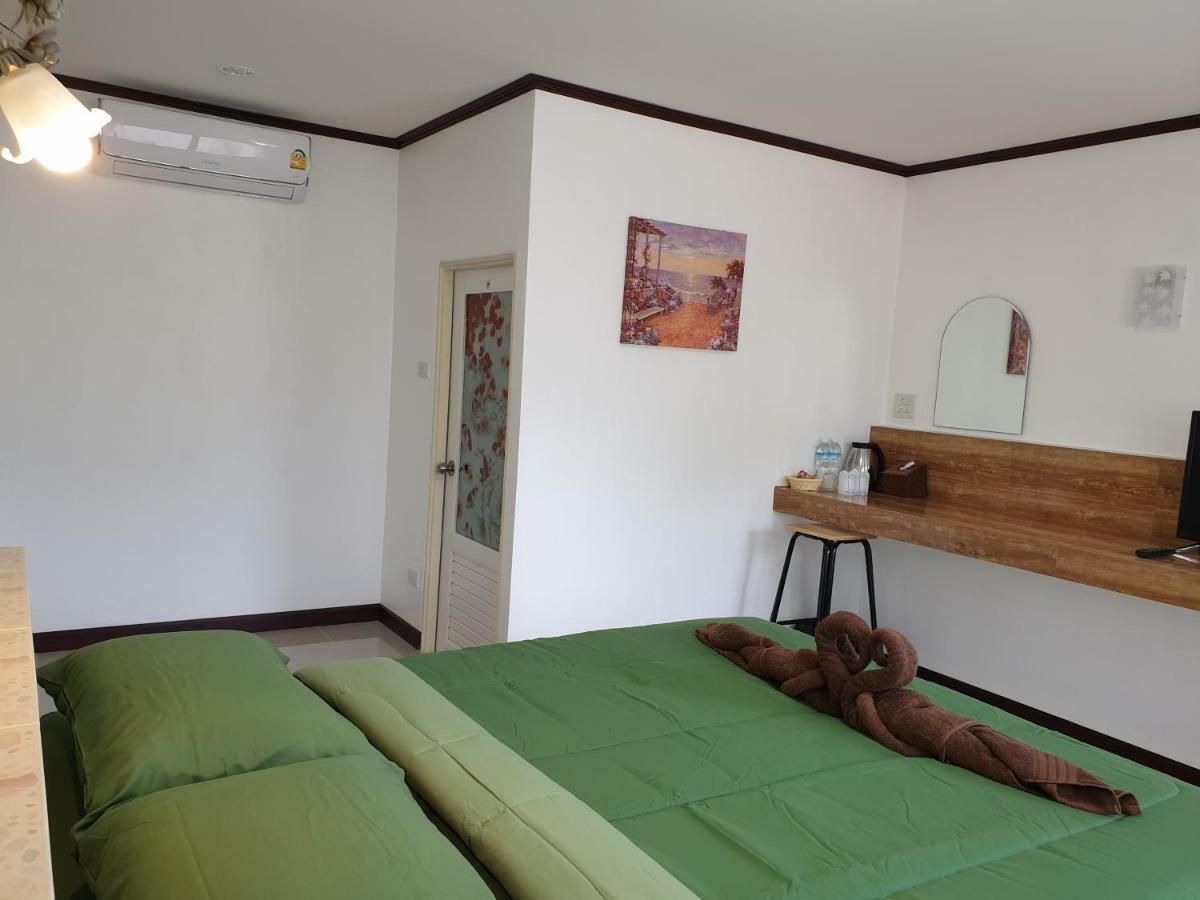 Rung Inn Homestay Ранонг Екстериор снимка