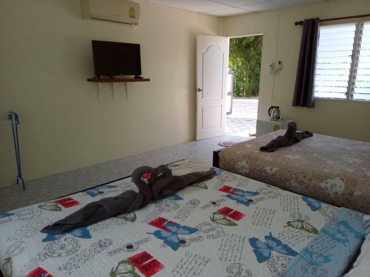 Rung Inn Homestay Ранонг Екстериор снимка